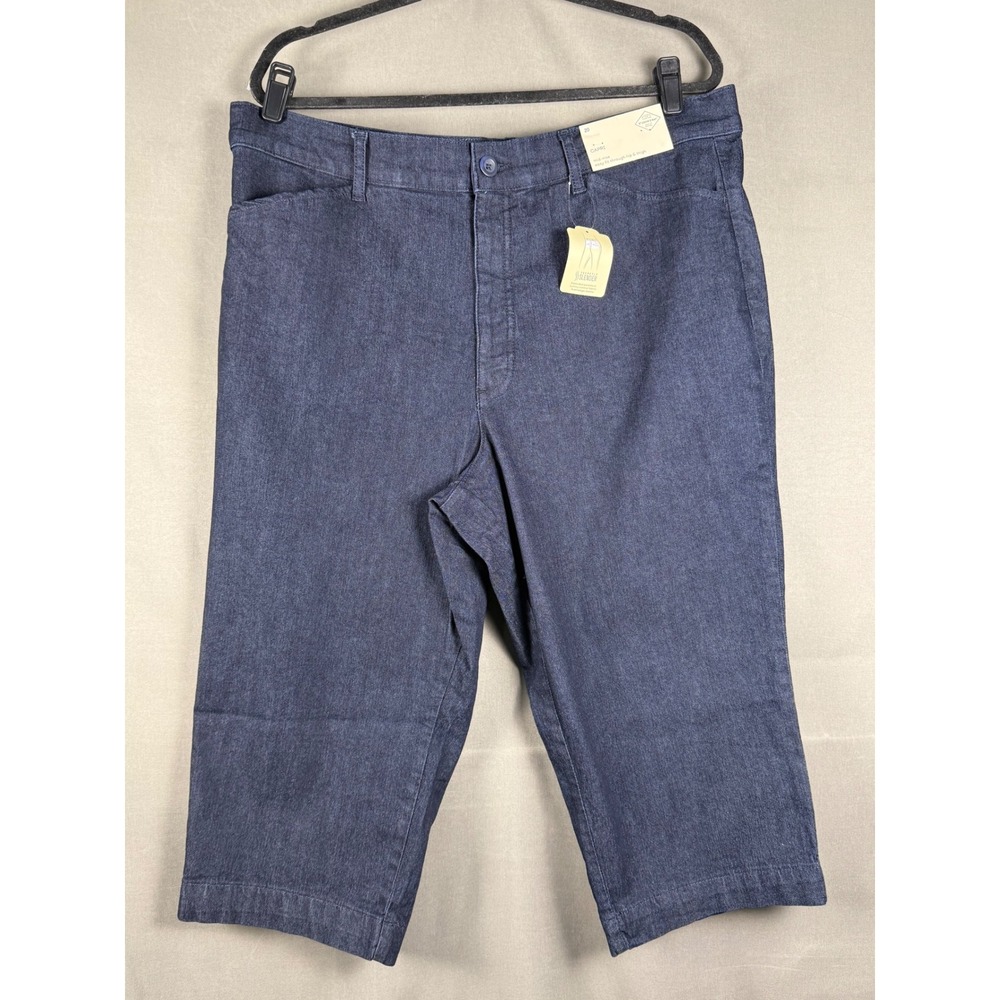 St. John's Bay Capri Pants Women 20 Dark Rinse Denim Secretly Slender Mid-Rise